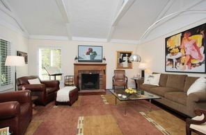 Living Room - Country homes for sale and luxury real estate including horse farms and property in the Caledon and King City areas near Toronto